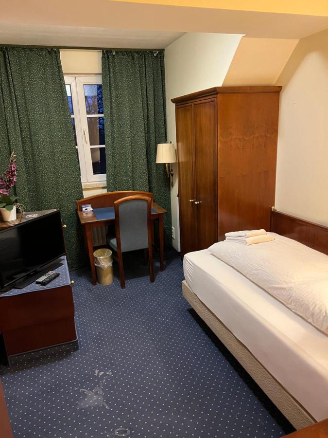 Hotel Am Schloss - 3*